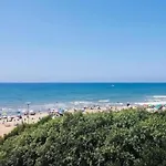 In With Sea Views Tatil Evi *