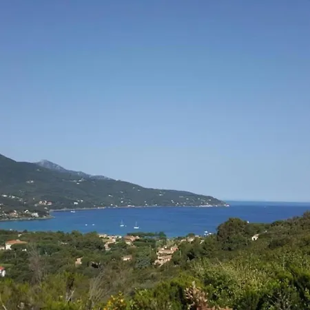度假居 In With Sea Views *